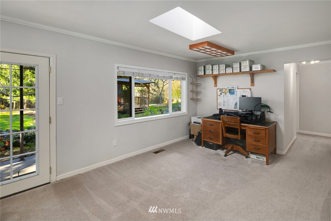 18618 Southeast 128th Street Renton, WA 98059 - Photo 14 of 36 Gallery Image 14
