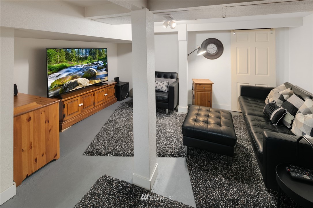 18618 Southeast 128th Street Renton, WA 98059 - Photo 22 of 36 Gallery Image 22