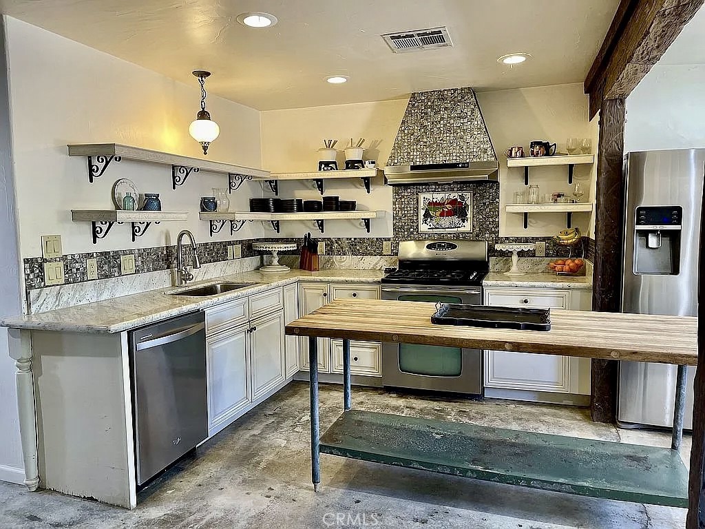 73315 Helms Road Desert Hot Springs, CA 92241 - Photo 6 of 34