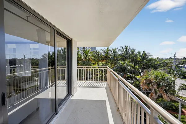 $4,900 | 3400 North Ocean Drive, Unit 408, Singer Island, FL 33404