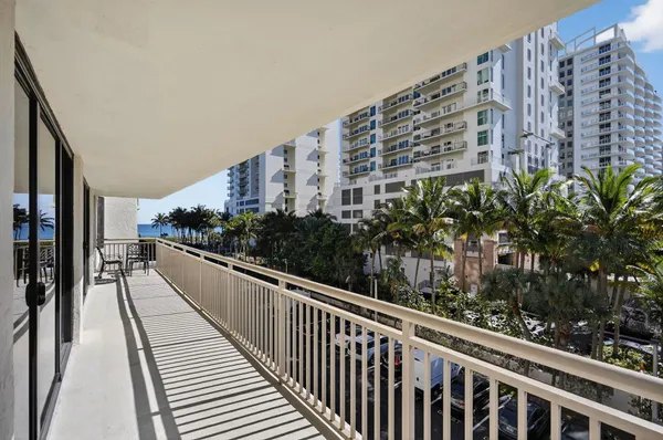 $4,900 | 3400 North Ocean Drive, Unit 408, Singer Island, FL 33404