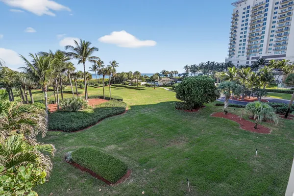 $4,900 | 3400 North Ocean Drive, Unit 408, Singer Island, FL 33404