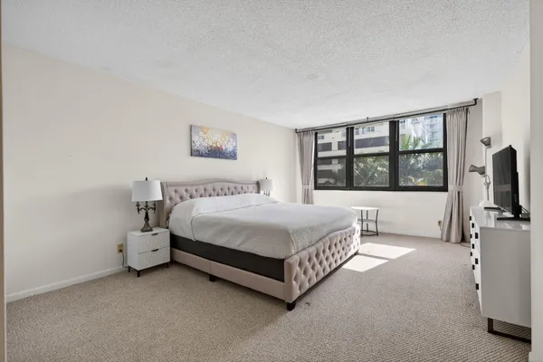 $4,900 | 3400 North Ocean Drive, Unit 408, Singer Island, FL 33404