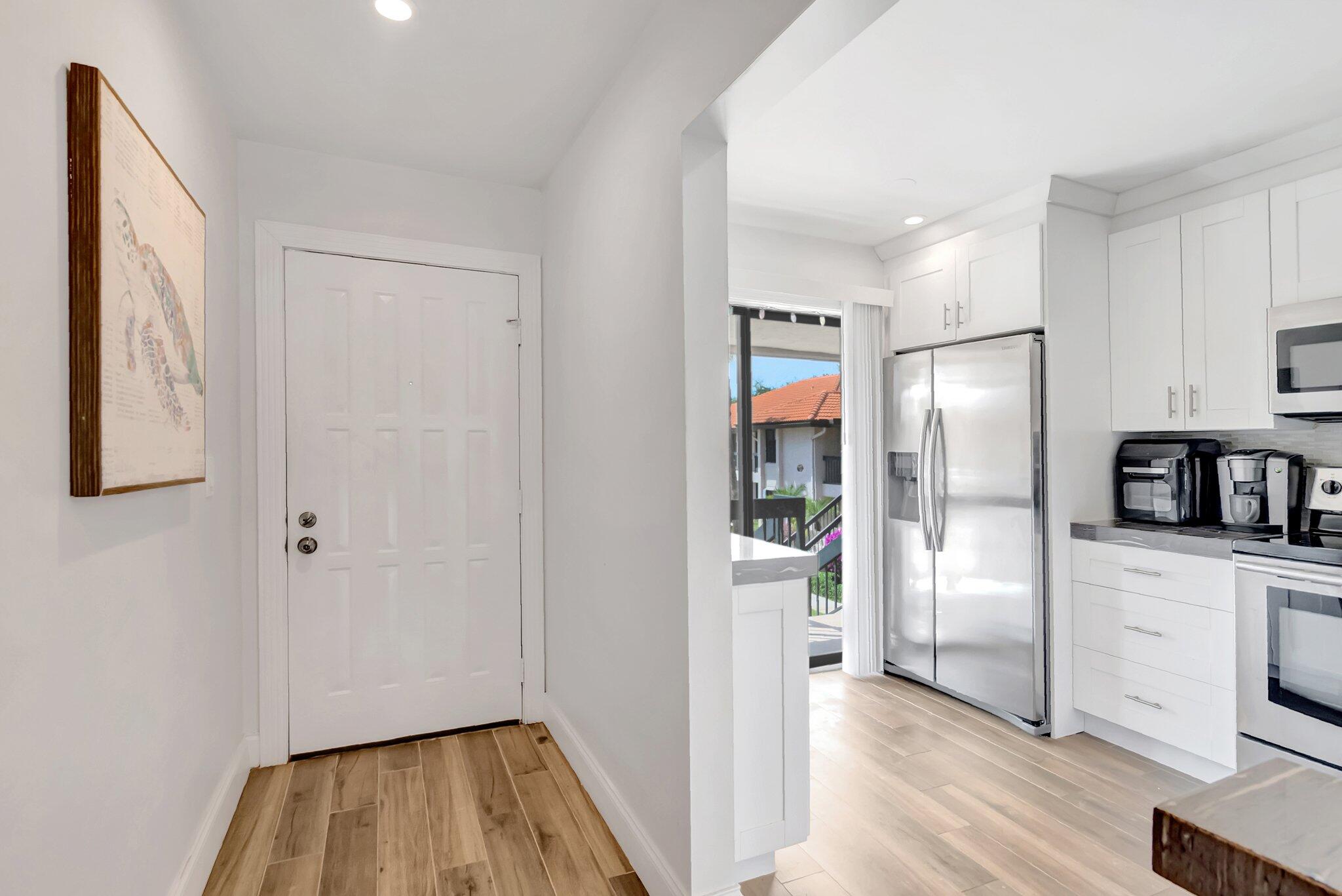 301 Club Circle, Unit 209 Boca Raton, FL 33487 - Photo 2 of 19 ENTRY