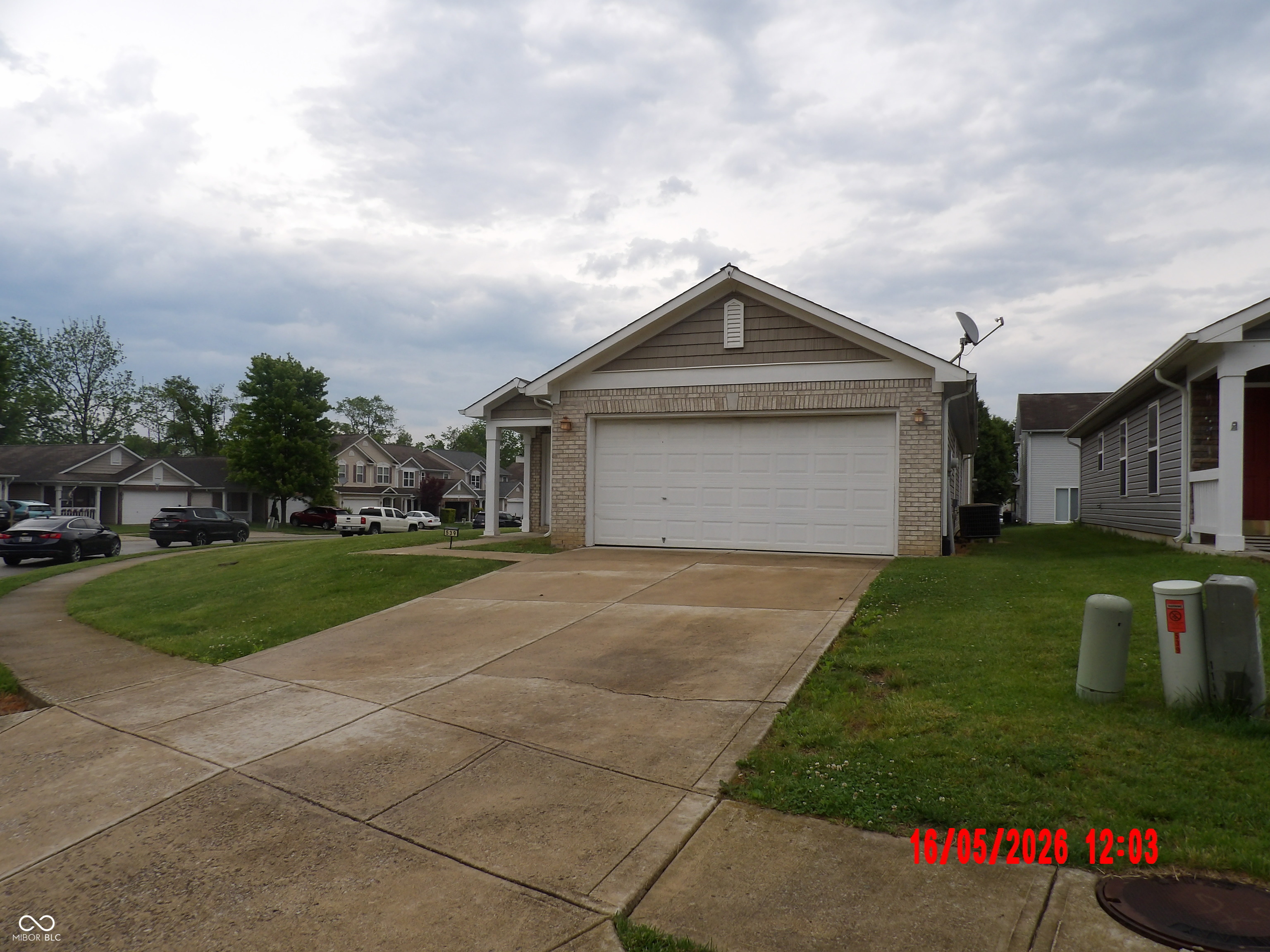 539 Sun Ridge Boulevard Avon, IN 46123 - Photo 2 of 21