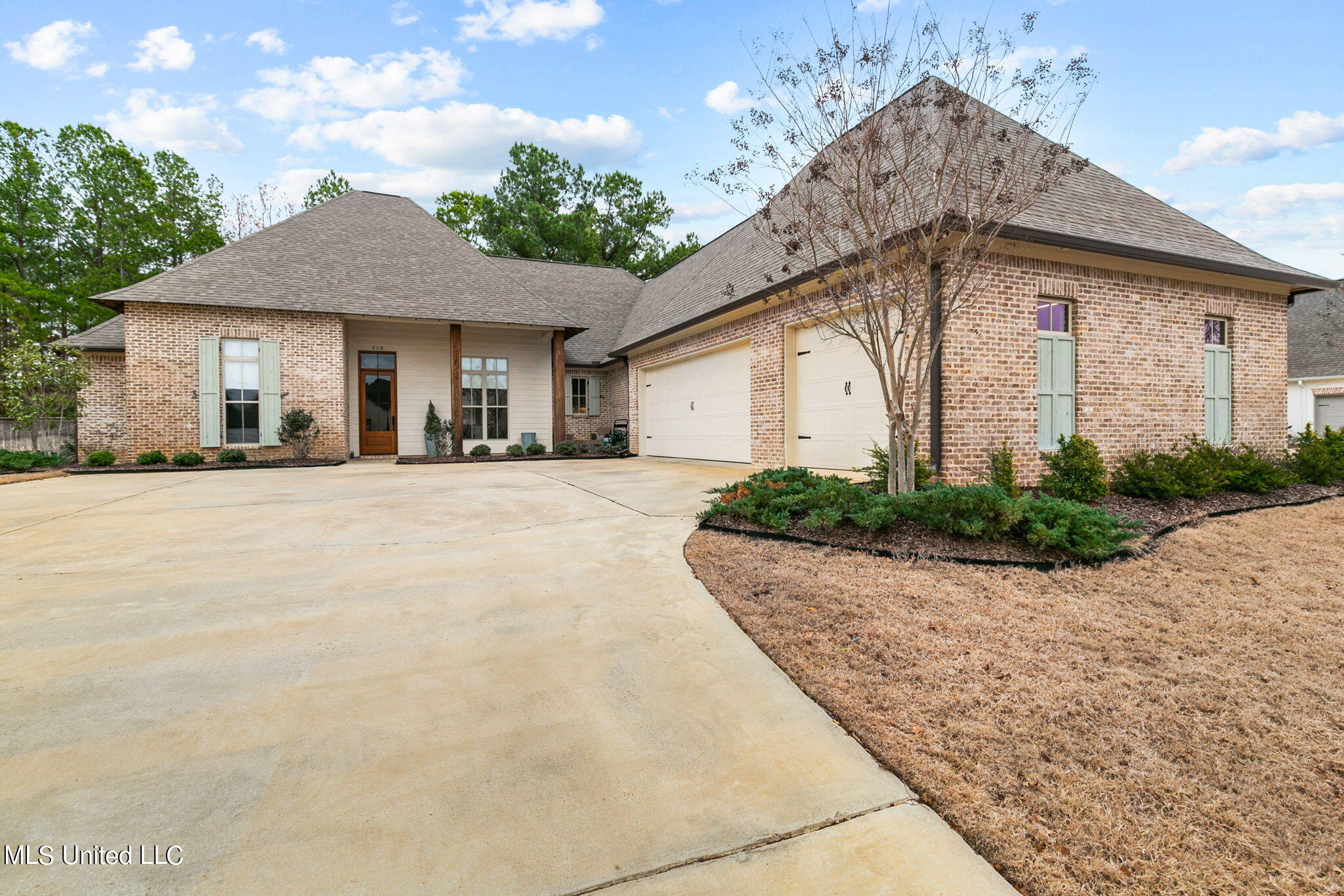 4-web-or-mls-210 S Woodcreek-4