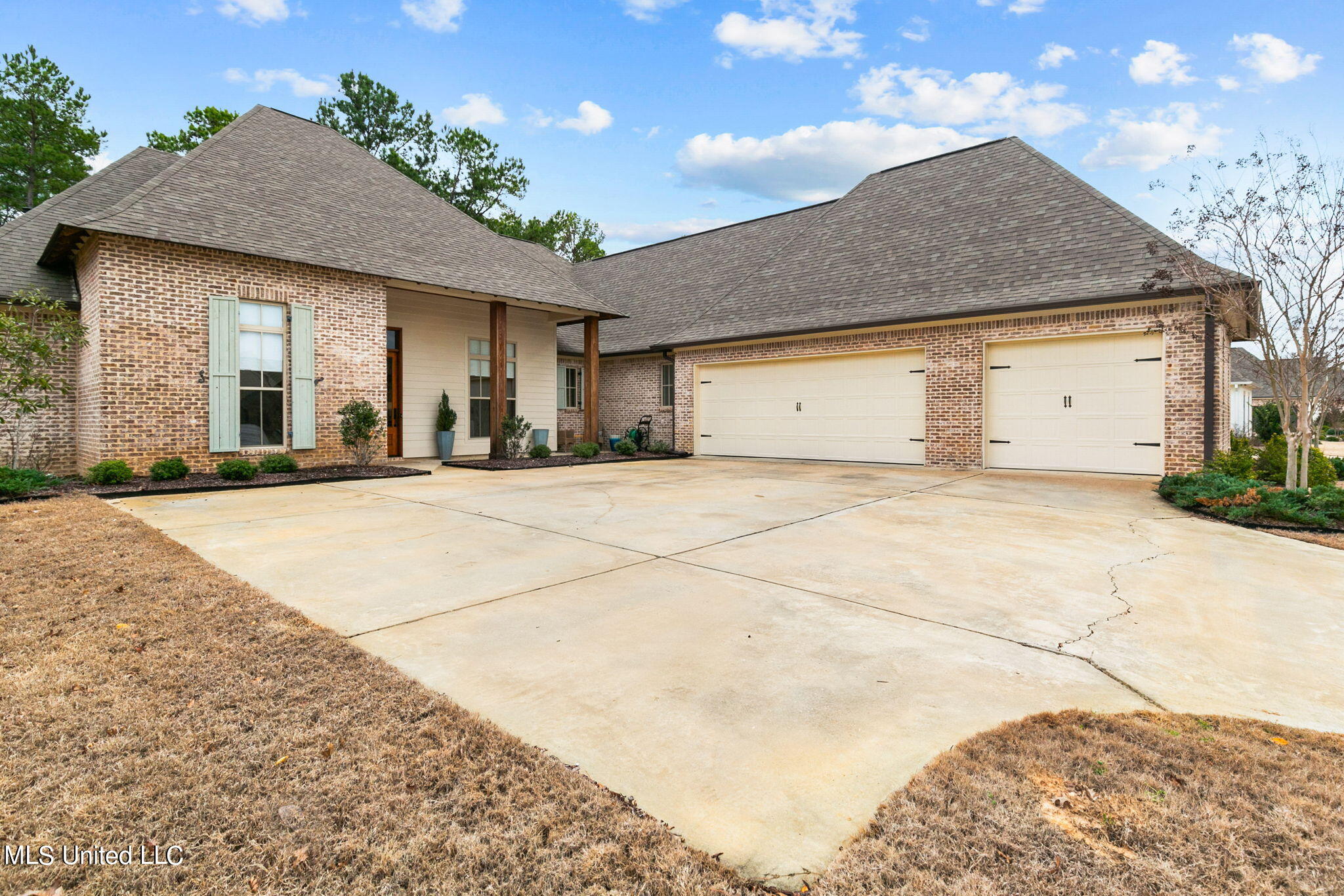 5-web-or-mls-210 S Woodcreek-5