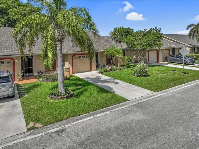 $384,900 | 7641 Northwest 99th Avenue, Tamarac, FL 33321