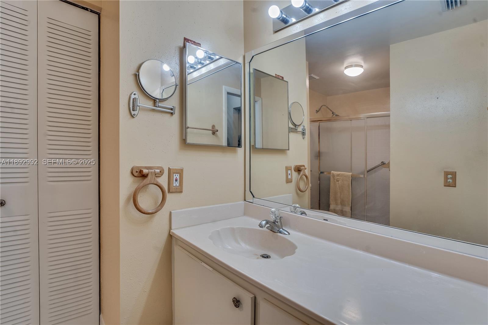 7641 Northwest 99th Avenue Tamarac, FL 33321 - Photo 28 of 51