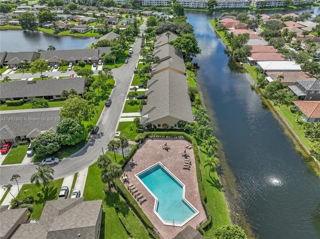 $384,900 | 7641 Northwest 99th Avenue, Tamarac, FL 33321