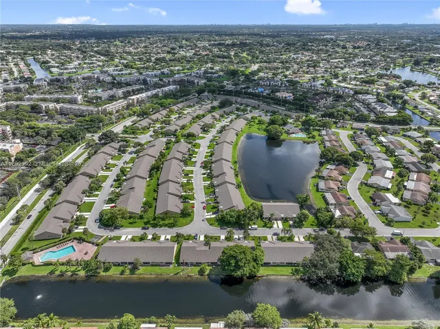 $384,900 | 7641 Northwest 99th Avenue, Tamarac, FL 33321