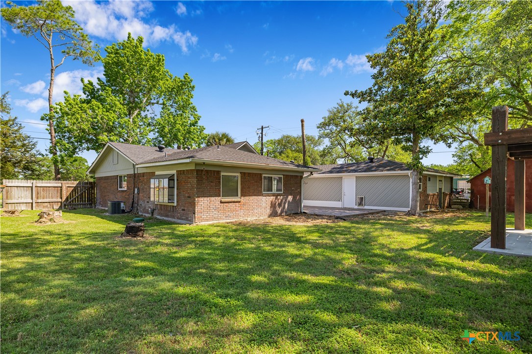 20 Hambleton Road Victoria, TX 77905 - Photo 31 of 48 a front view of a house with garden