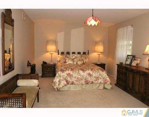 3 Currier Road East Brunswick, NJ 08816 - Photo 9 of 10 Gallery Image 9