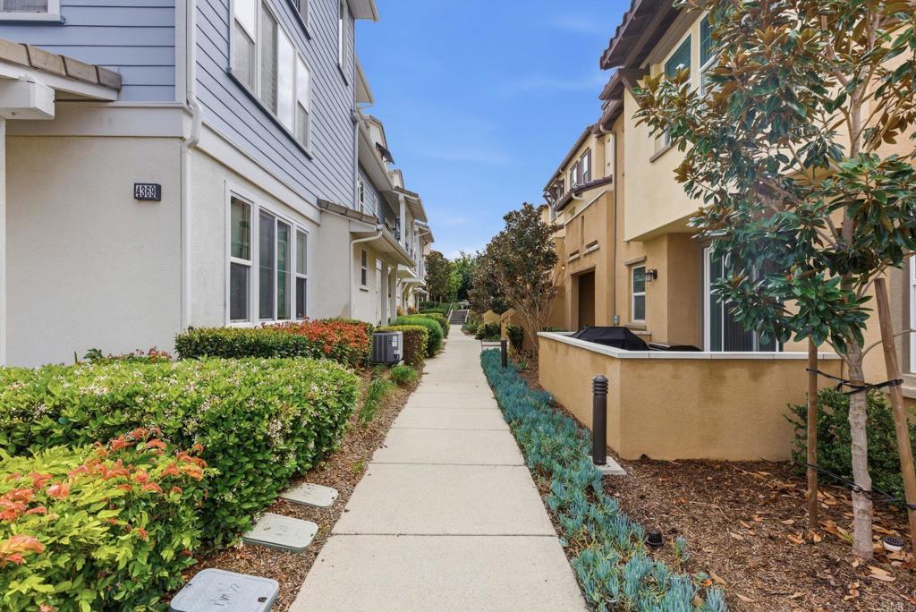 4367 Pacifica Way, Unit 2 Oceanside, CA 92056 - Photo 5 of 36