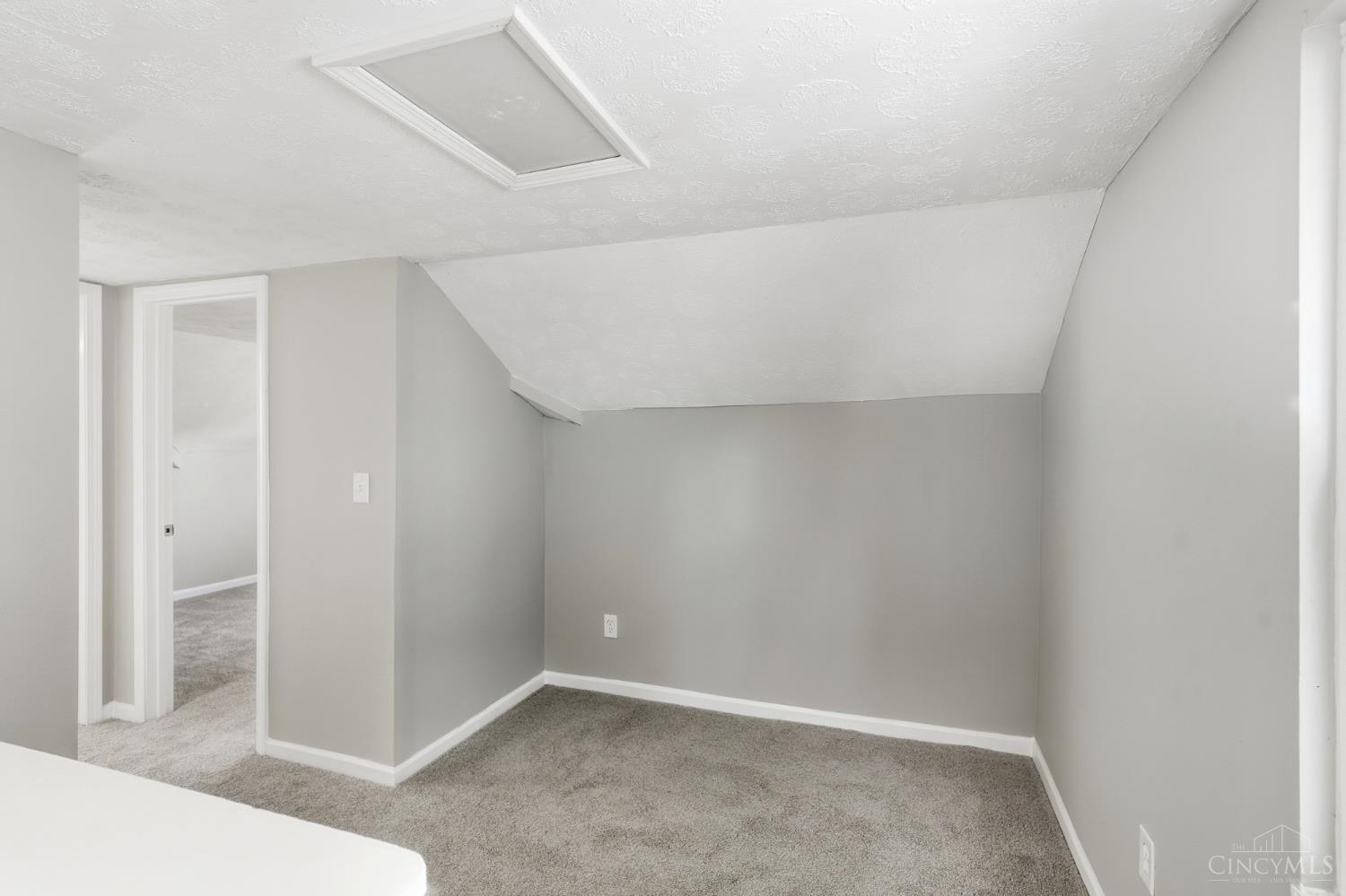 1127 West North Bend Road Cincinnati, OH 45224 - Photo 30 of 54 Gallery Image 30