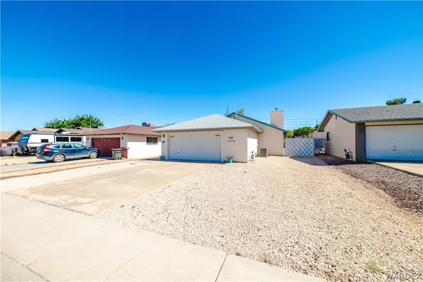 $239,500 | 1808 Golden Gate Avenue, Kingman, AZ 86401