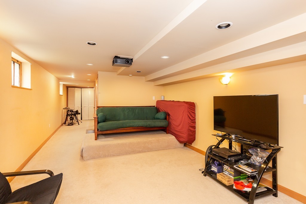 9 Seagrave Road, Unit 1 Cambridge, MA 02140 - Photo 20 of 26 Gallery Image 20