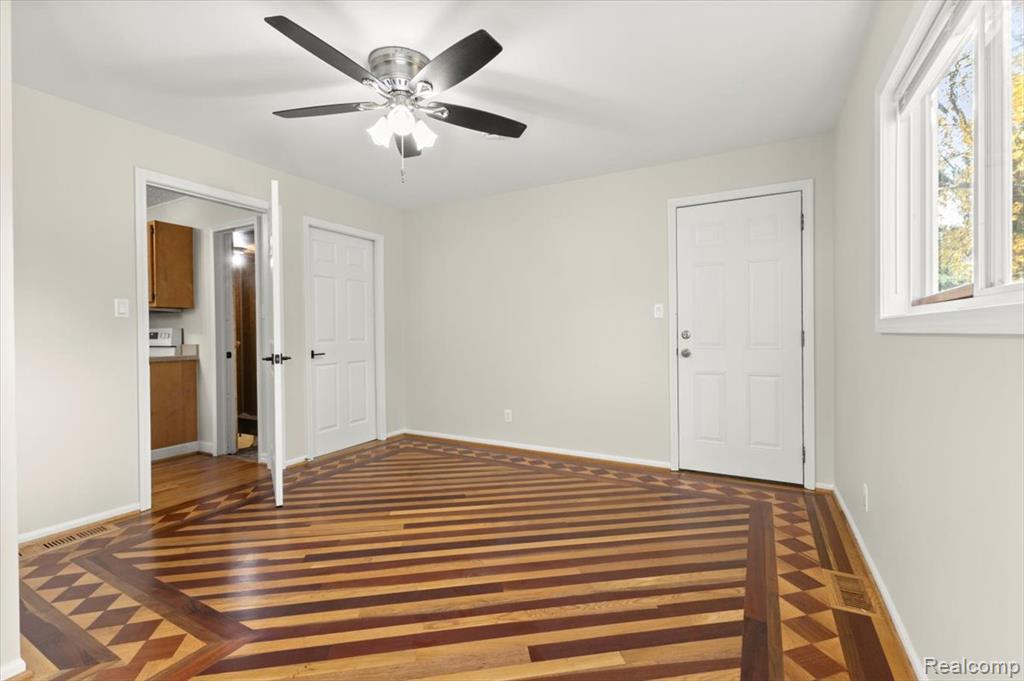 5051 Sashabaw Road Clarkston, MI 48346 - Photo 14 of 31