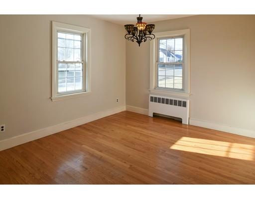 7 Riverway Road Salem, MA 01970 - Photo 7 of 19 Gallery Image 7