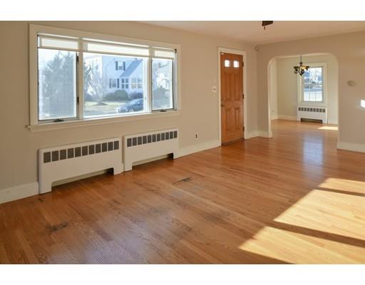 7 Riverway Road Salem, MA 01970 - Photo 9 of 19 Gallery Image 9