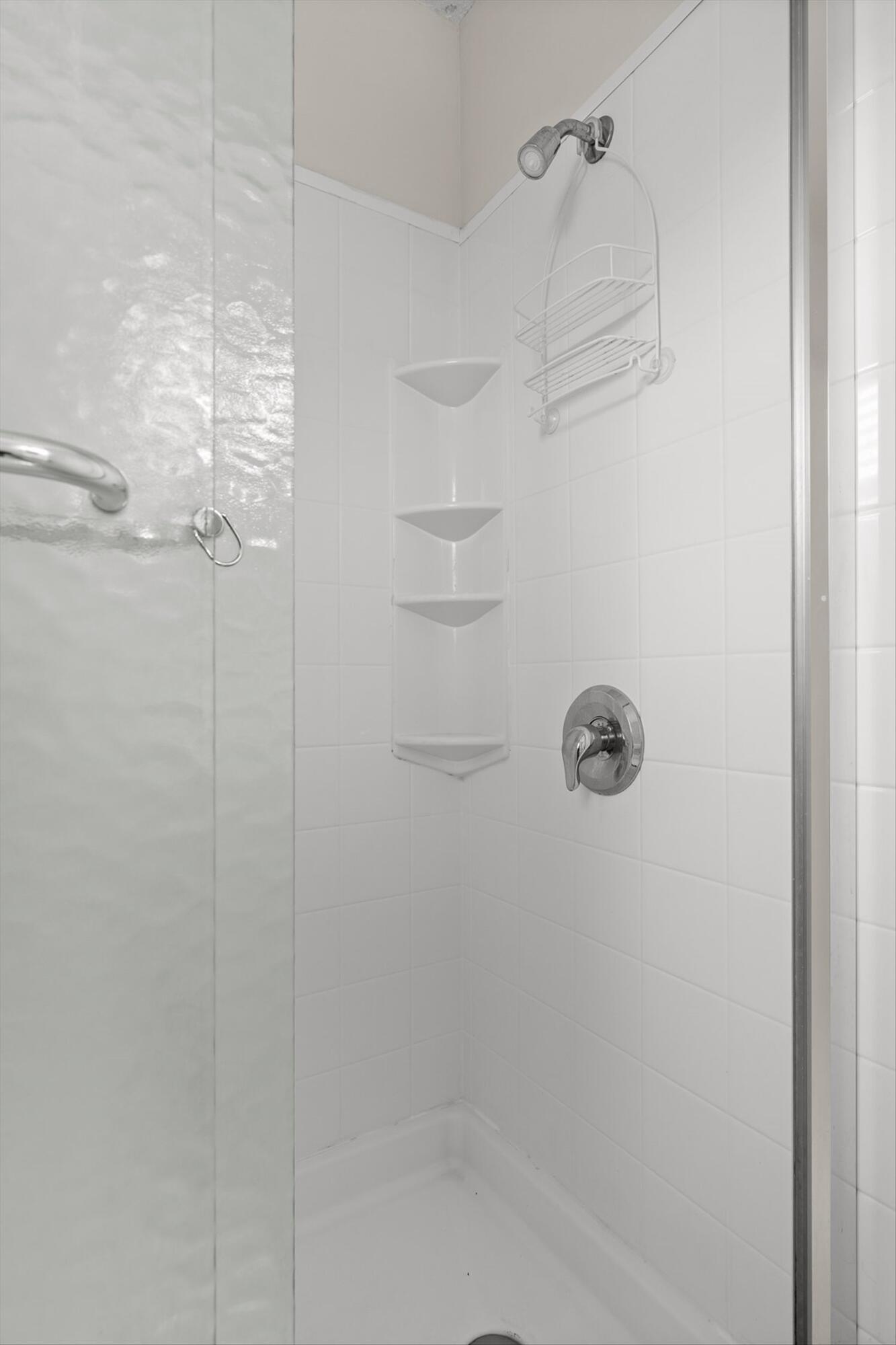 700 Swansons Ridge Road Chattanooga, TN 37421 - Photo 16 of 32 Primary Bathroom