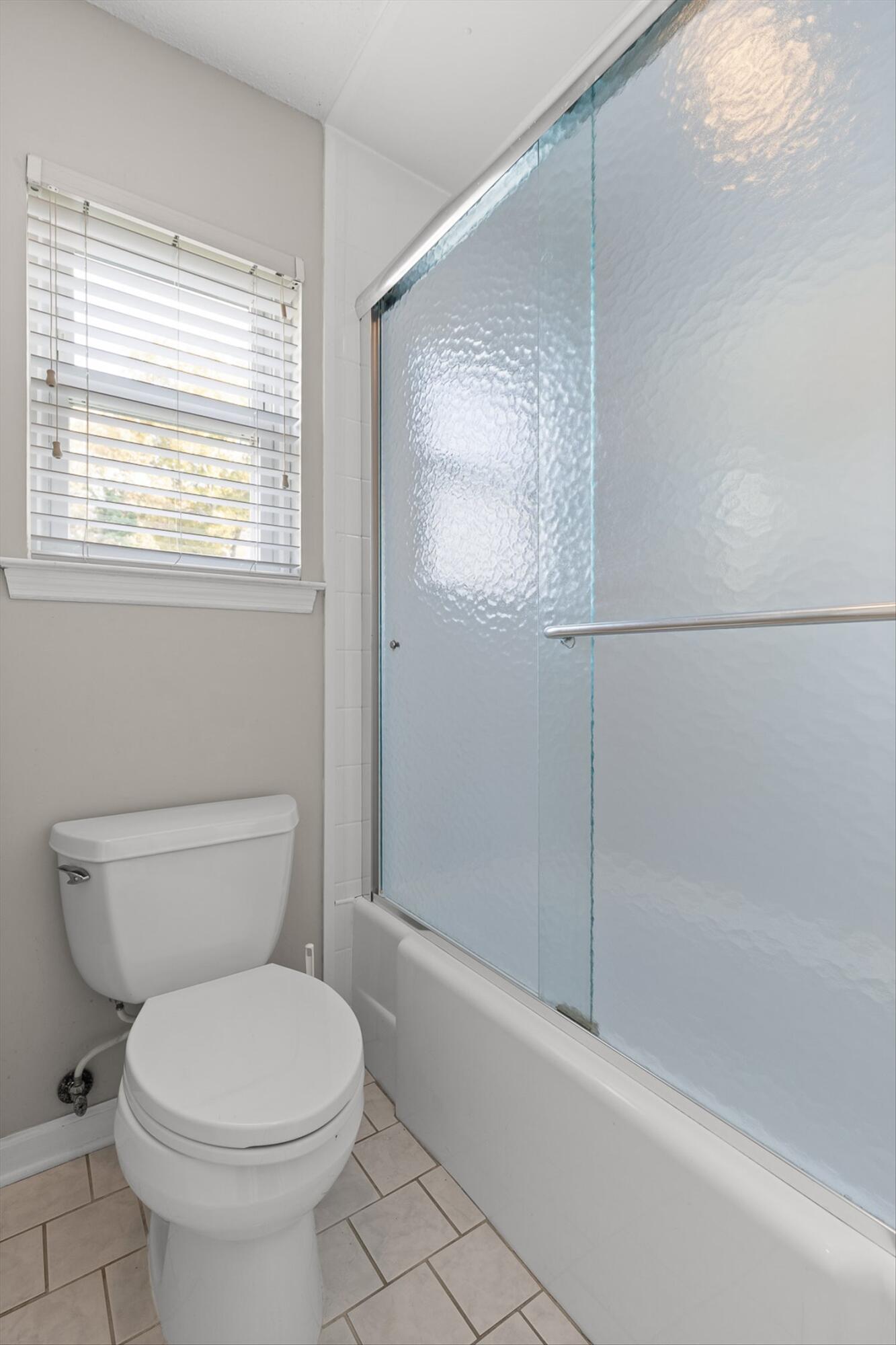 700 Swansons Ridge Road Chattanooga, TN 37421 - Photo 20 of 32 Bathroom