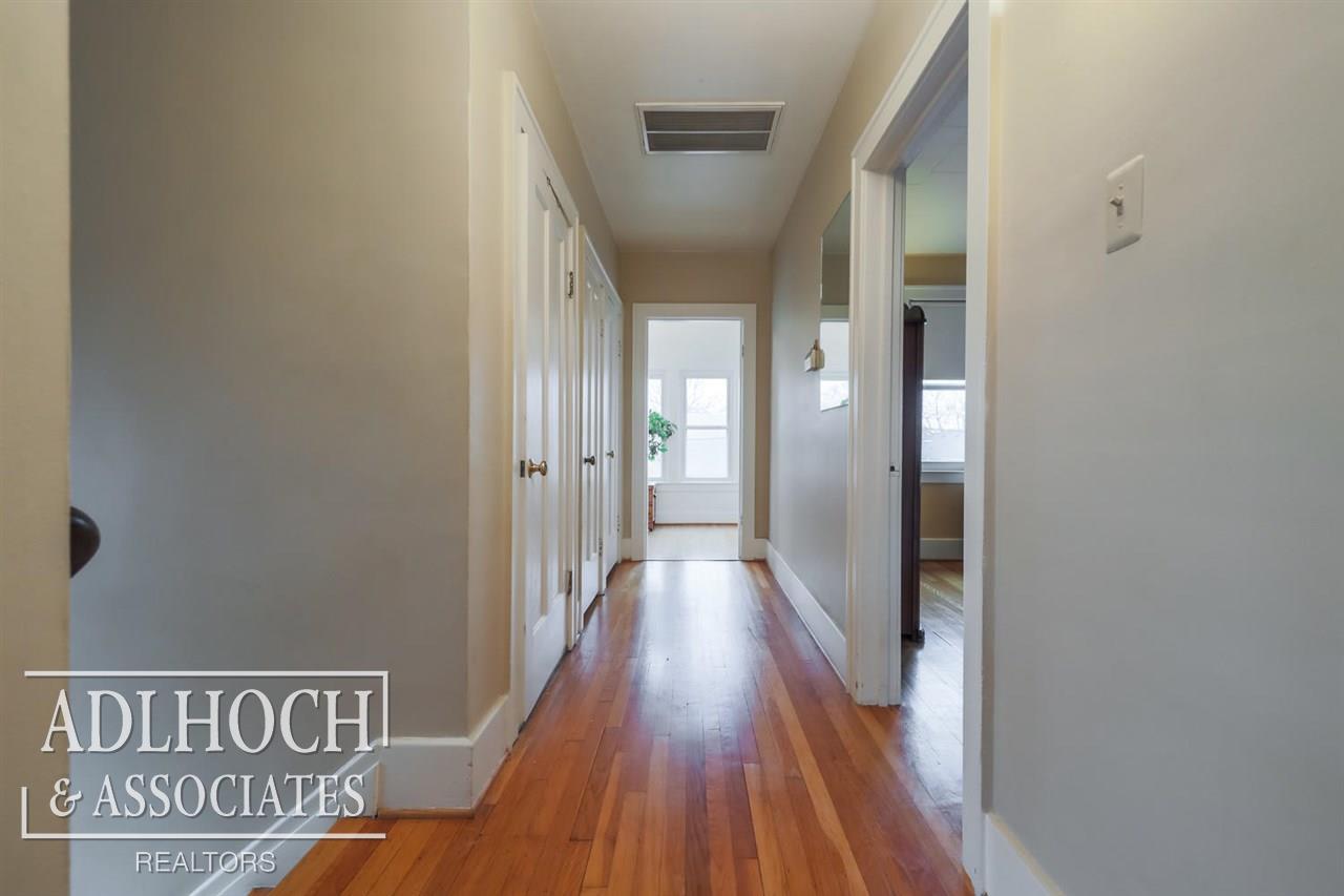 1375 Nottingham Road Grosse Pointe Park, MI 48230 - Photo 15 of 17