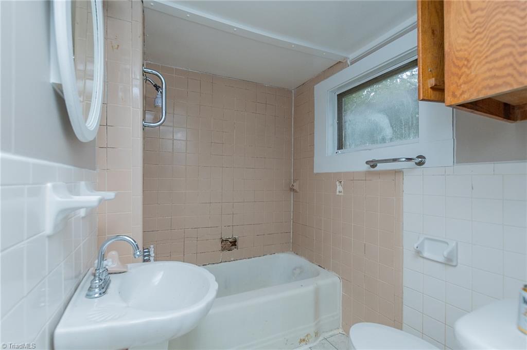 1226 Old Liberty Road Asheboro, NC 27203 - Photo 18 of 33