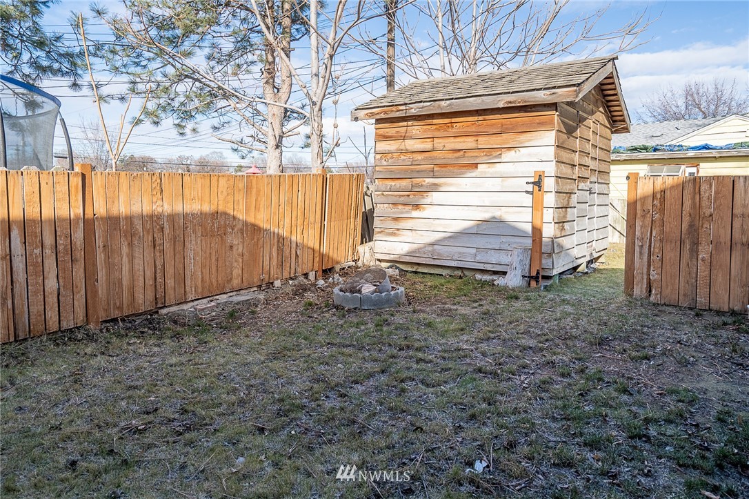402 West Reisner Road Moses Lake, WA 98837 - Photo 8 of 29 Gallery Image 8