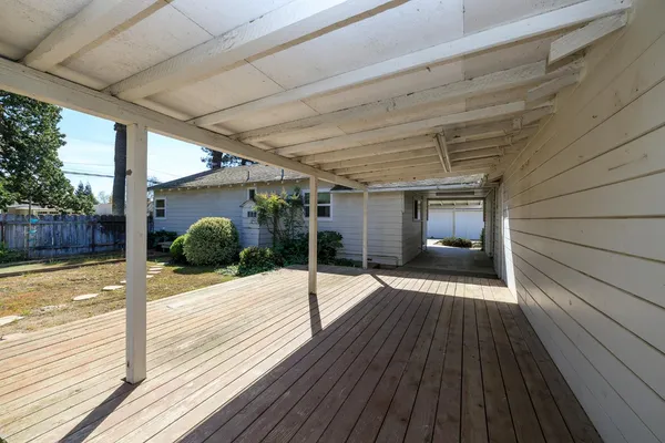 a view of a garage room