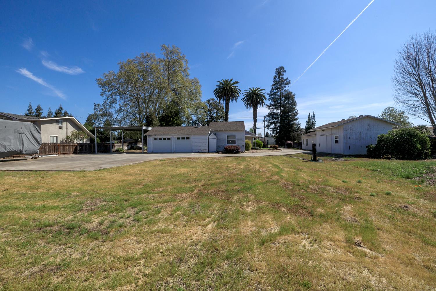 4541 North Gratton Road Denair, CA 95316 - Photo 63 of 75 a view of a house with a yard