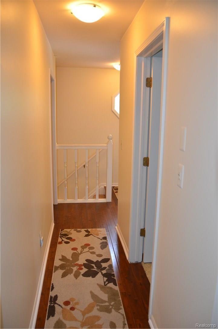 8945 Lake Road Grosse Ile, MI 48138 - Photo 32 of 36 DSC_3426.JPG