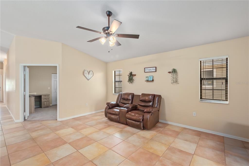 3911 Northeast 22nd Street Ocala, FL 34470 - Photo 18 of 46 a living room with furniture