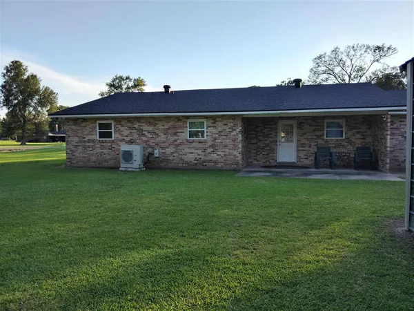 $295,000 | 2112 Oak Grove Drive, Vinton, LA 70668