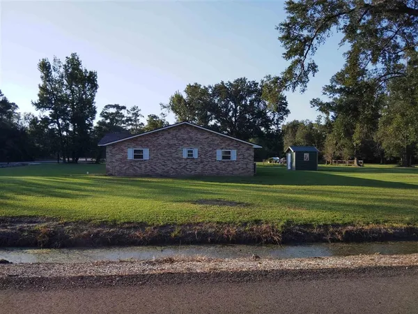 $295,000 | 2112 Oak Grove Drive, Vinton, LA 70668