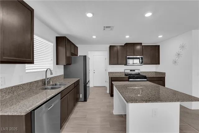 $2,005 | 6973 Noche Calida Street, North Las Vegas, NV 89086