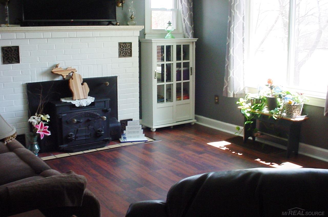 4456 Lapeer Road Port Huron, MI 48060 - Photo 10 of 39 50010280-9.JPG