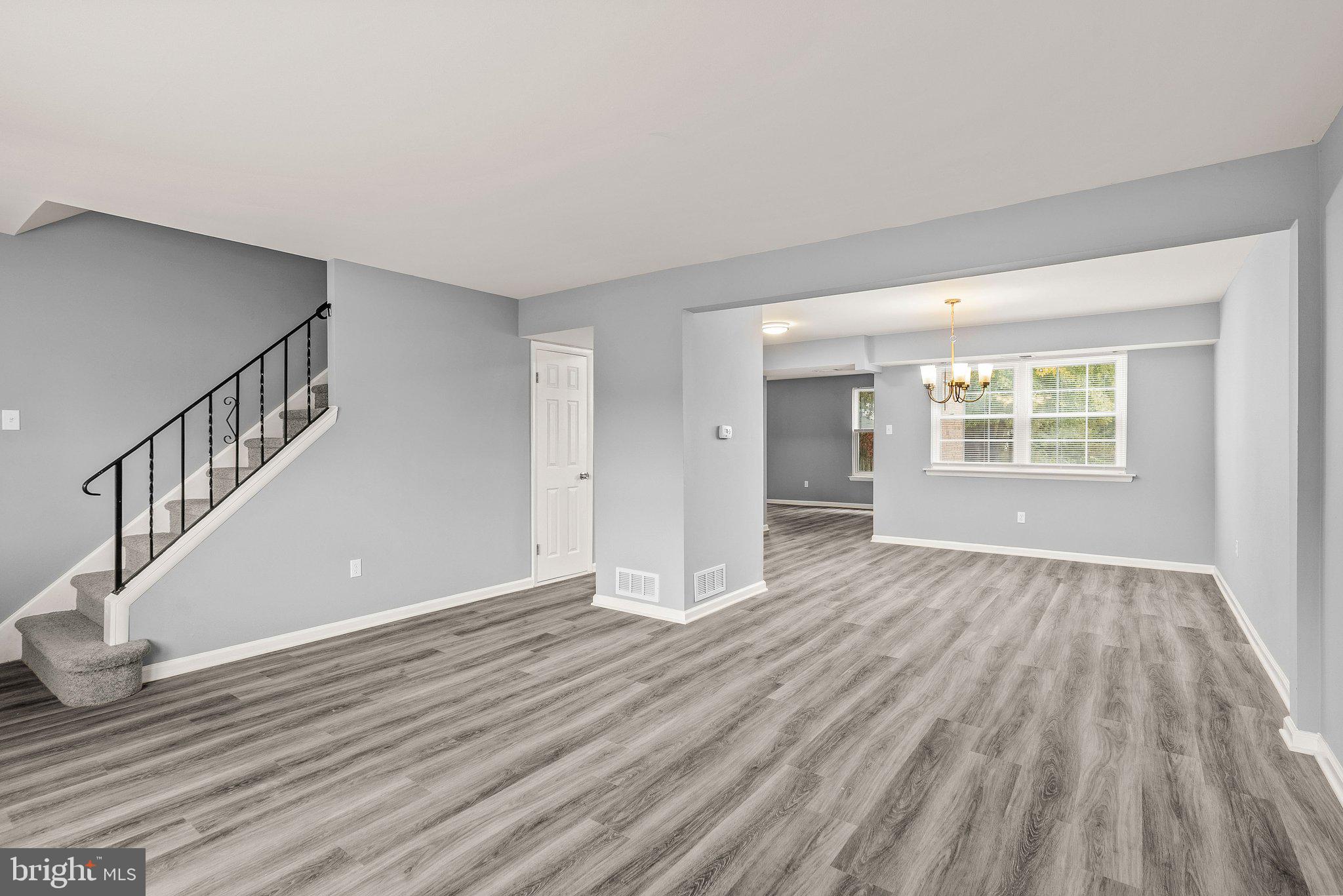408 Winding Way Clementon, NJ 08021 - Photo 3 of 30 Gallery Image 3