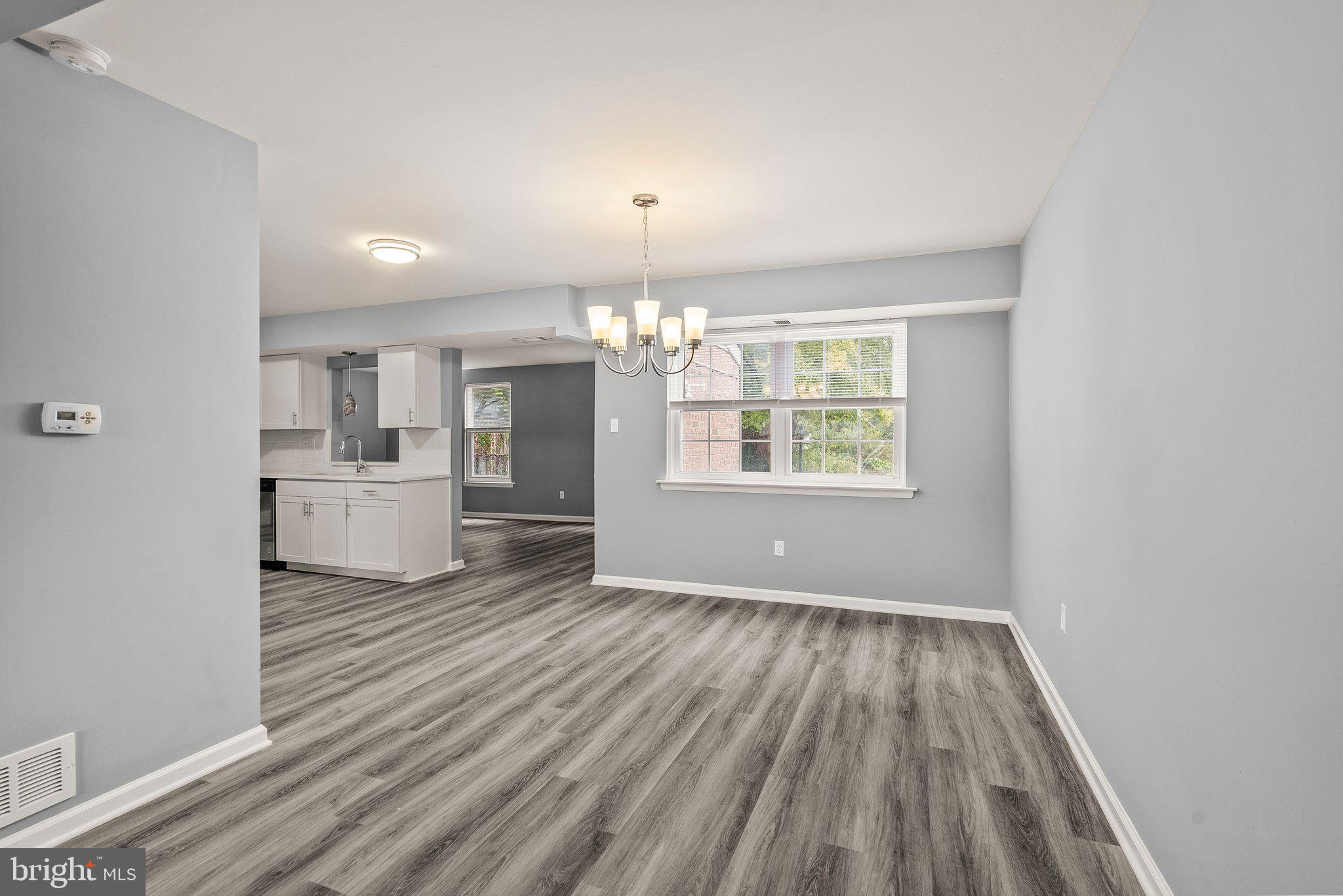 408 Winding Way Clementon, NJ 08021 - Photo 5 of 30 Gallery Image 5
