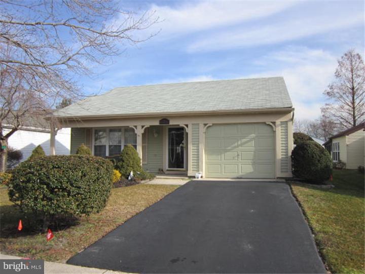 38 Stratford Road Southampton, NJ 08088 - Photo 2 of 24 Exterior Front