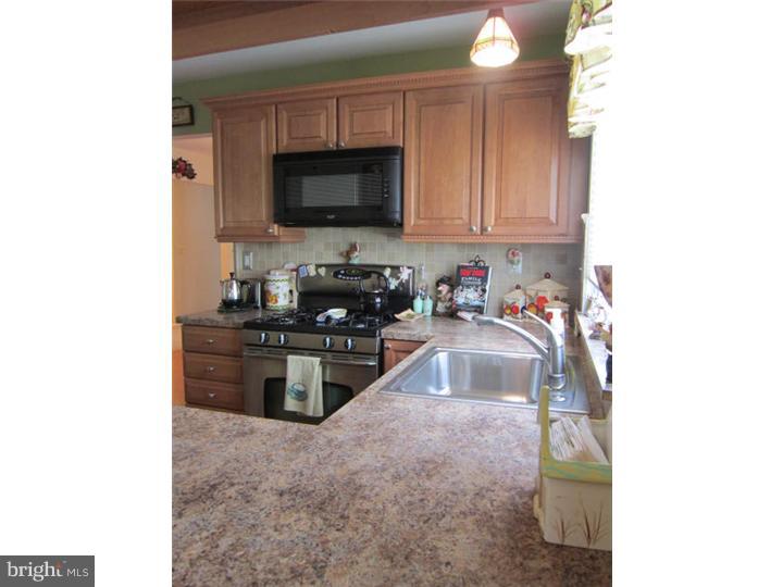 38 Stratford Road Southampton, NJ 08088 - Photo 9 of 24 Kitchen