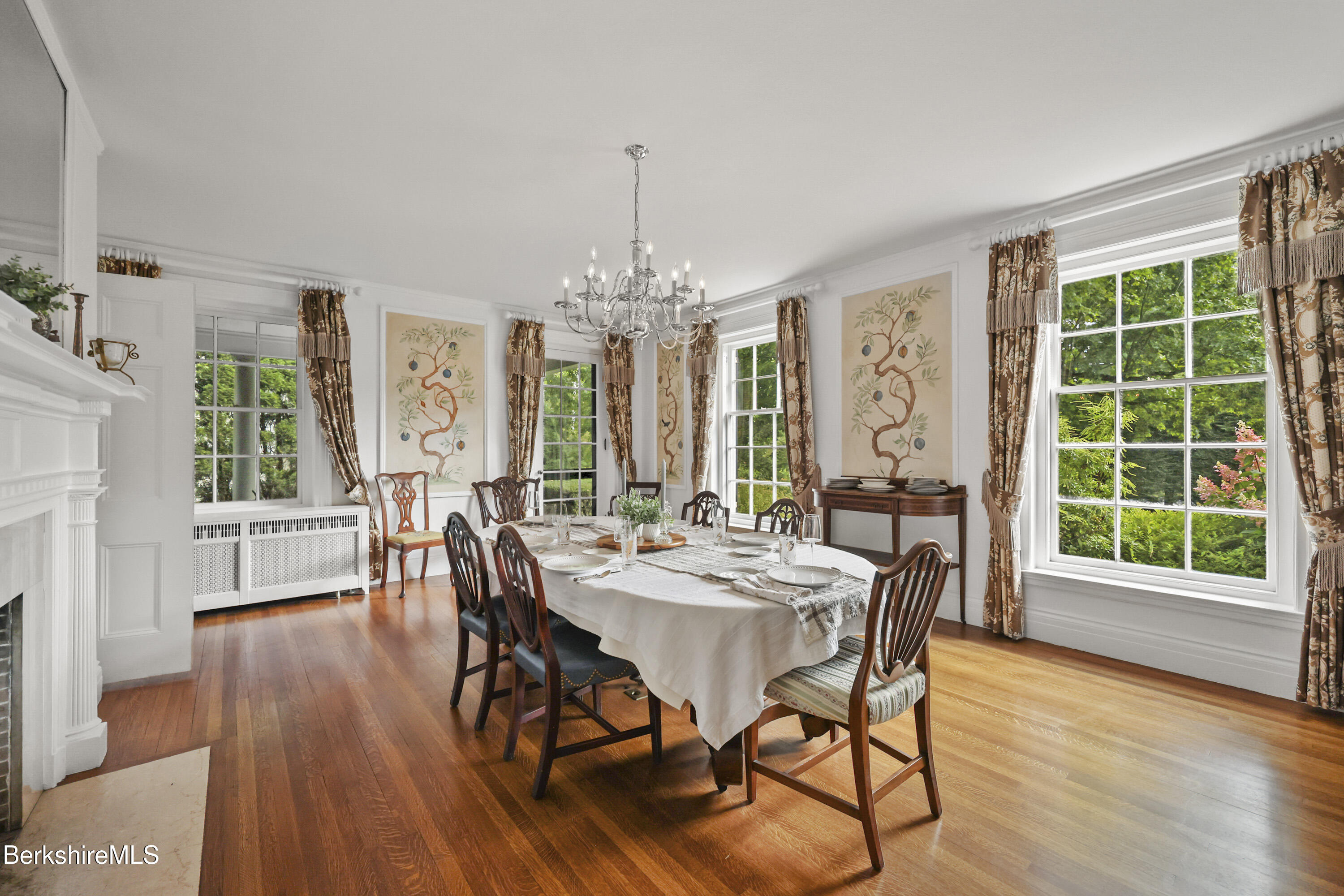 89 Crofut Street Pittsfield, MA 01201 - Photo 15 of 64 60 Dining Room