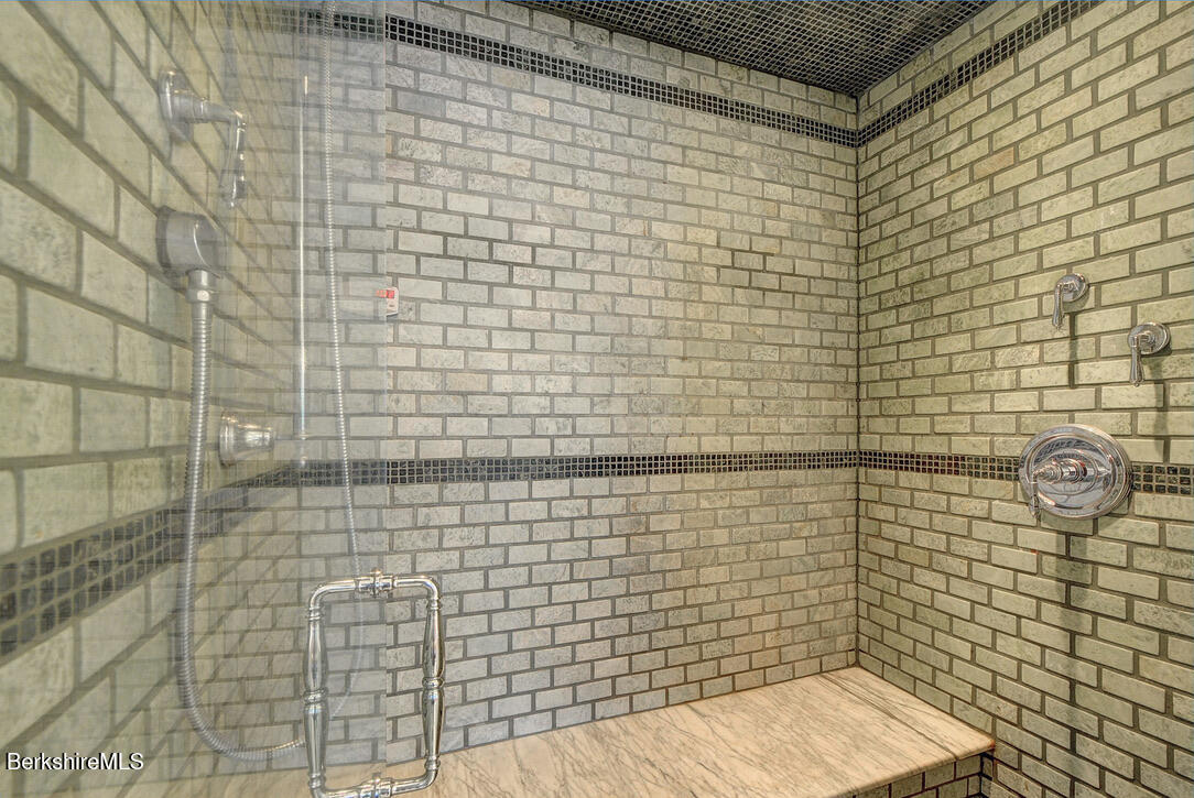 89 Crofut Street Pittsfield, MA 01201 - Photo 33 of 64 EEFD382E-49D8-4DDD-8684-8C7C8DC716D5_1_1