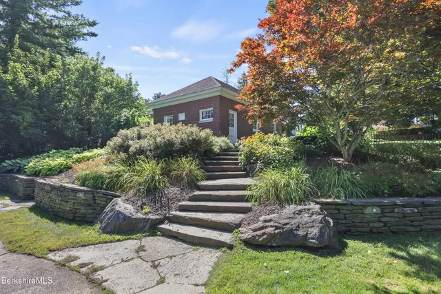 $1,100,000 | 89 Crofut Street, Pittsfield, MA 01201