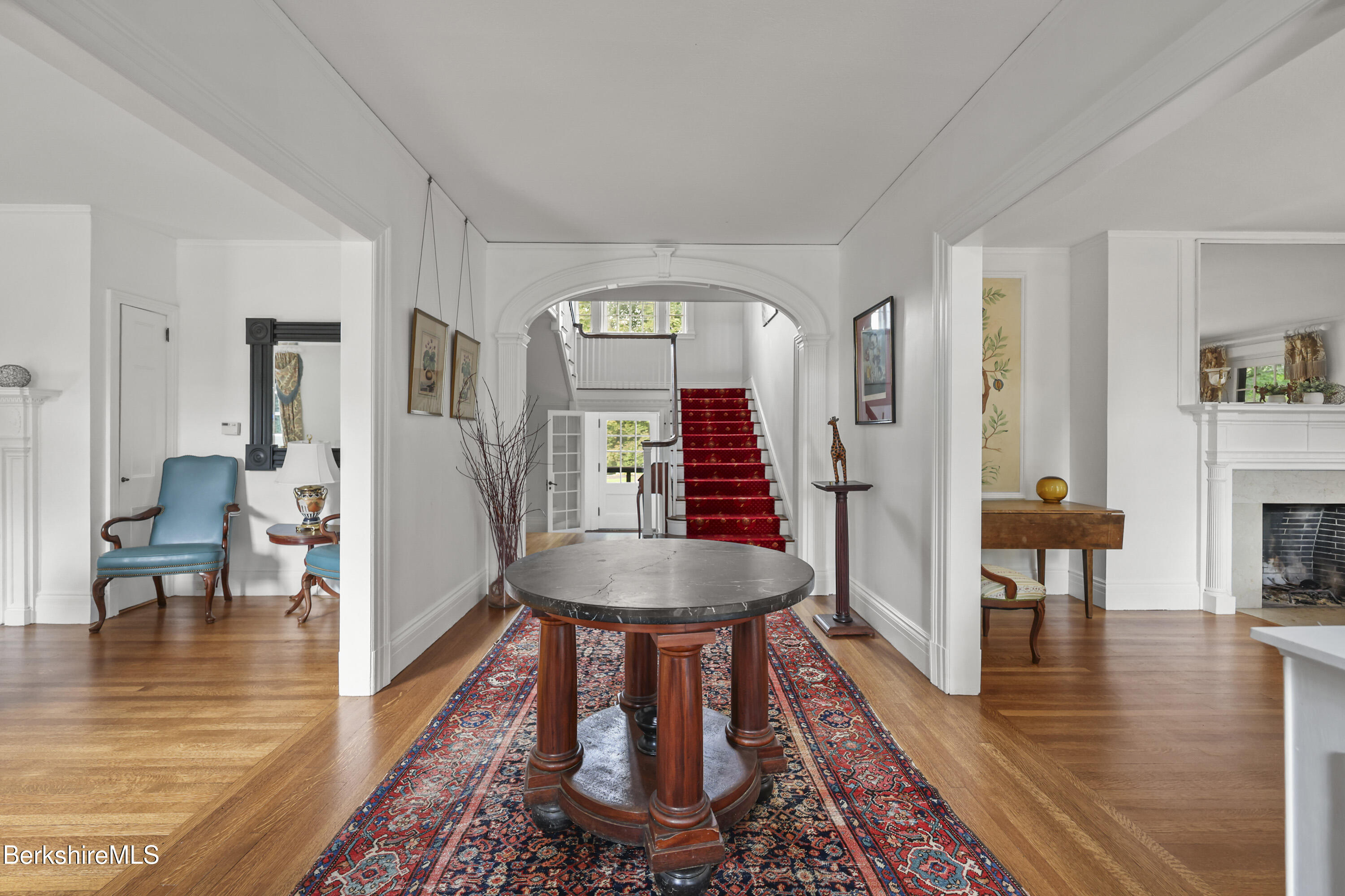 89 Crofut Street Pittsfield, MA 01201 - Photo 6 of 64 20 Foyer