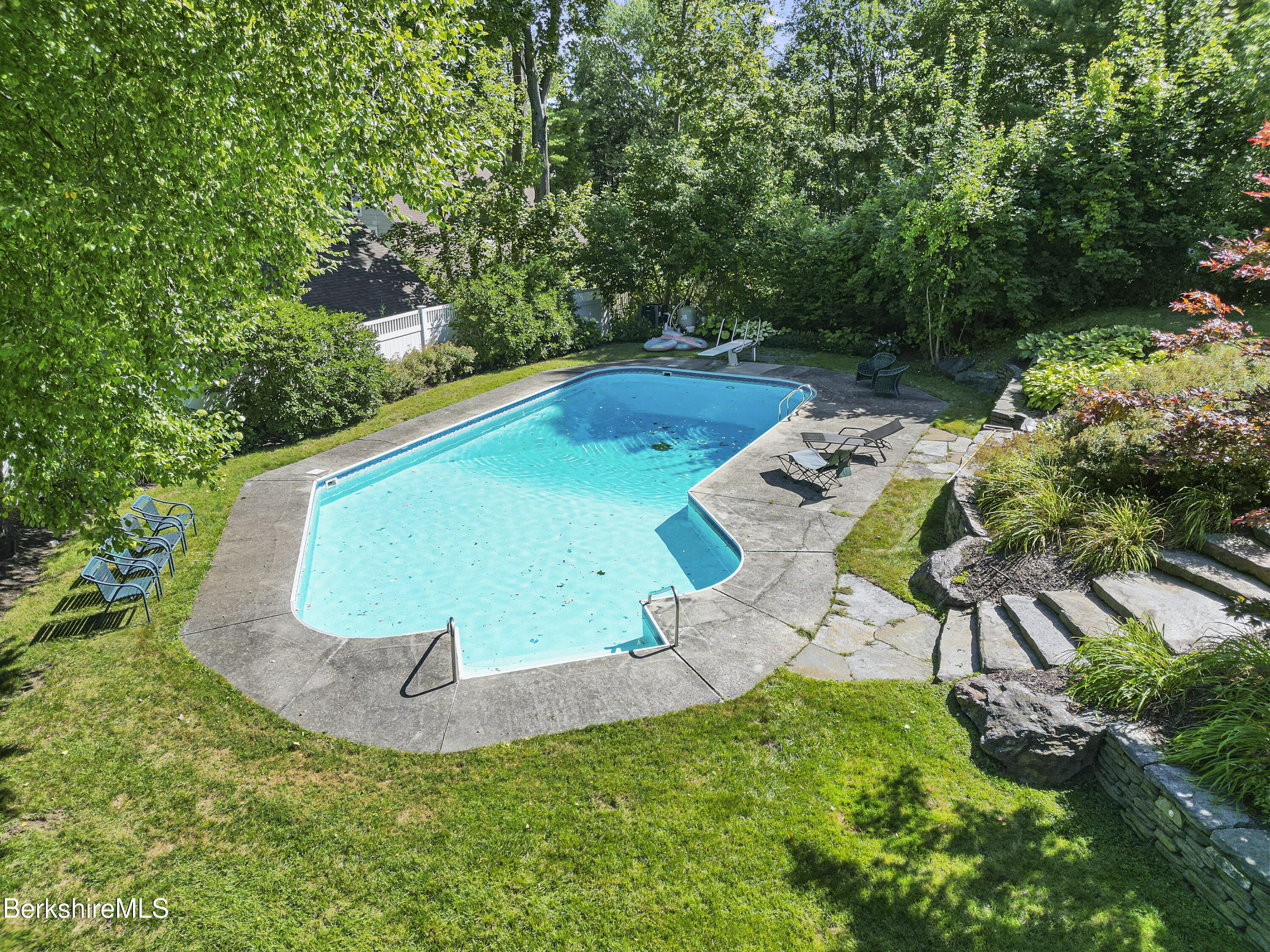 89 Crofut Street Pittsfield, MA 01201 - Photo 64 of 64 935 Aerial View