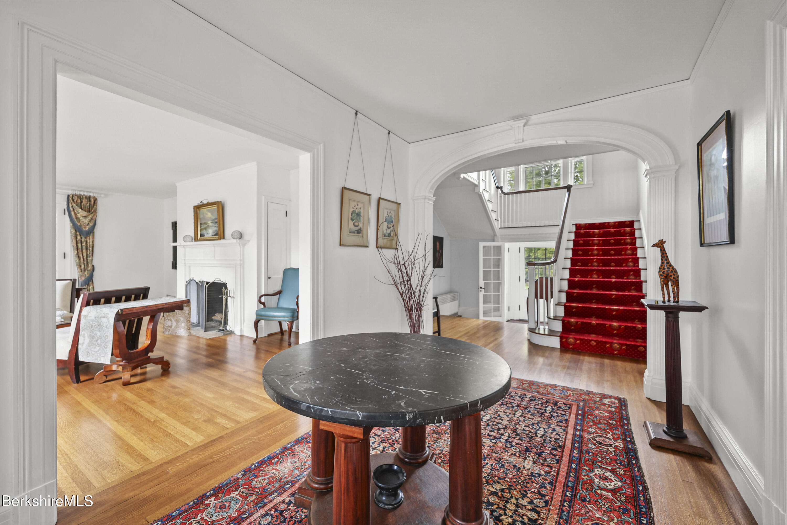 89 Crofut Street Pittsfield, MA 01201 - Photo 7 of 64 25 Foyer