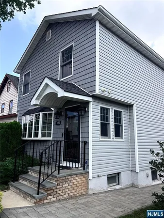 $3,900 | 601 10th Street, Carlstadt, NJ 07072