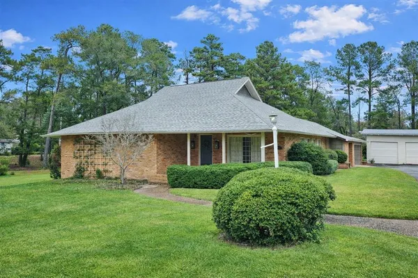 $439,000 | 900 Nolan Trace, Leesville, LA 71446