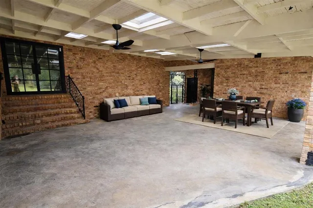 $439,000 | 900 Nolan Trace, Leesville, LA 71446